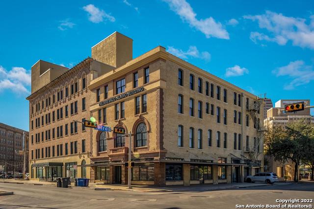 Listing photo id 15 for 219 Alamo St N 300 -