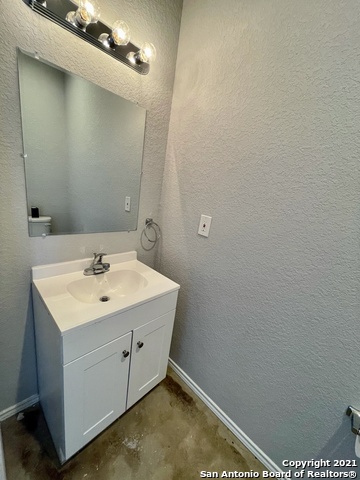 Image 11 of 22 For 6922 Crestway Rd  1