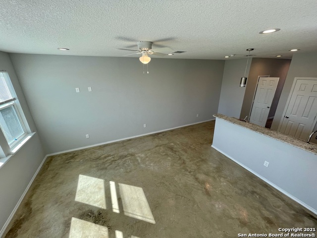 Image 8 of 22 For 6922 Crestway Rd  1