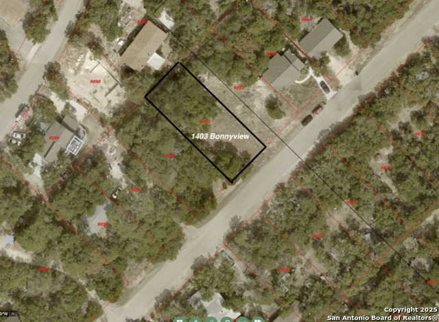 Listing photo id 1 for 1403 Bonnyview Dr.