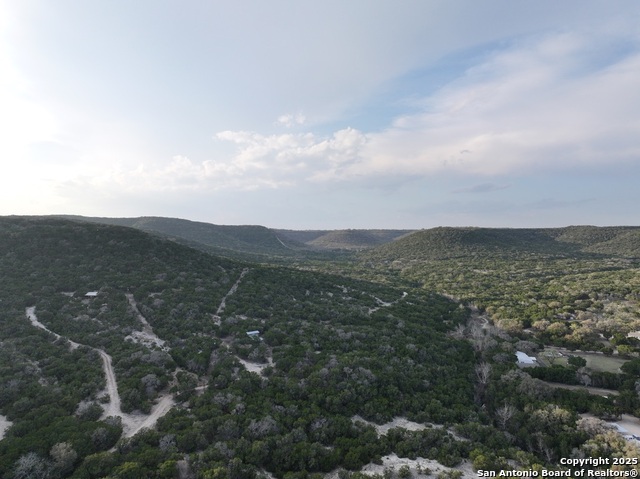 Listing photo id 13 for 382 Windmill Hill