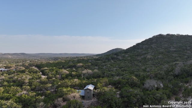 Listing photo id 2 for 382 Windmill Hill