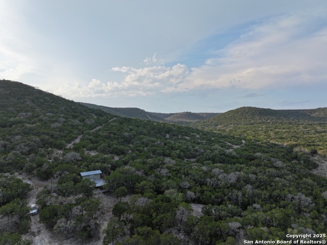 Listing photo id 7 for 382 Windmill Hill