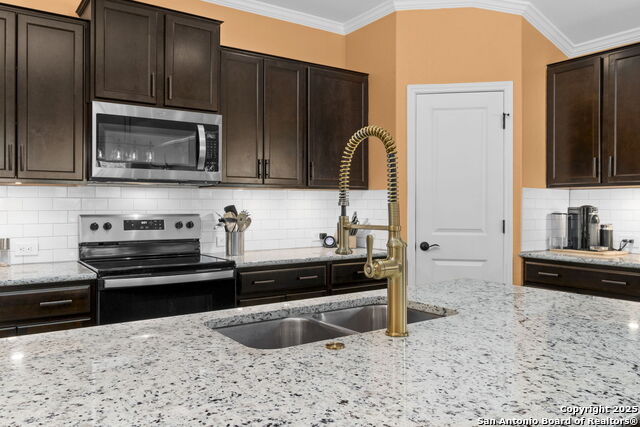 Image 11 of 37 For 7015 Capella Cir