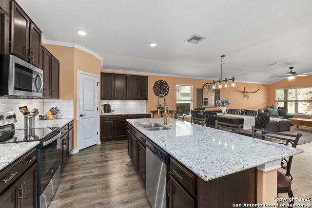 Image 5 of 37 For 7015 Capella Cir