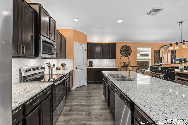 Image 6 of 37 For 7015 Capella Cir