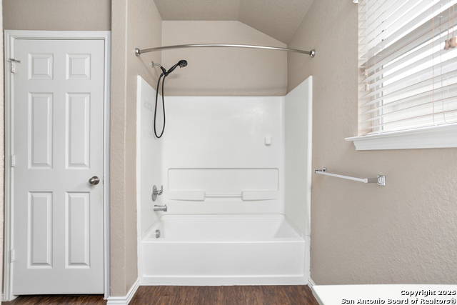 Image 20 of 29 For 7211 Marina Del Rey