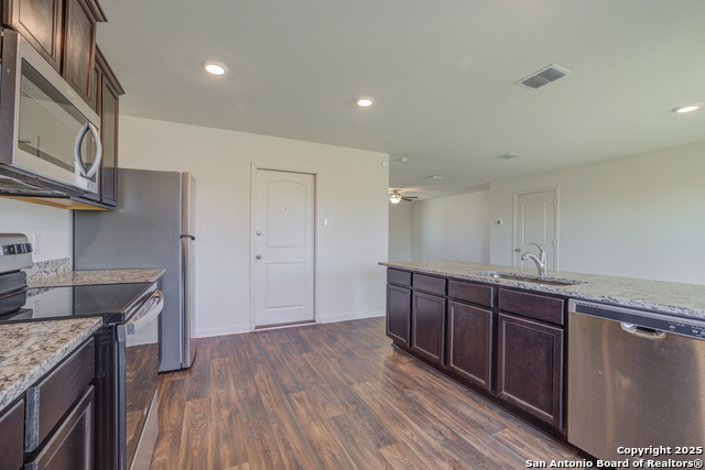 Image 15 of 45 For 10847 Monterey Pike