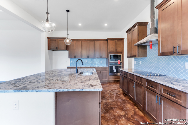 Image 5 of 25 For 102 Prairie  