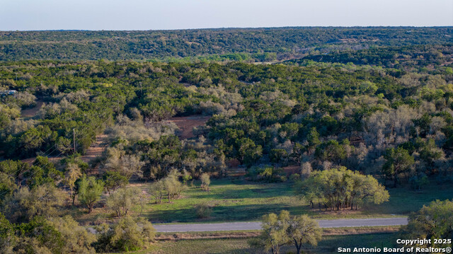Listing photo id 15 for 1400 Panther Creek