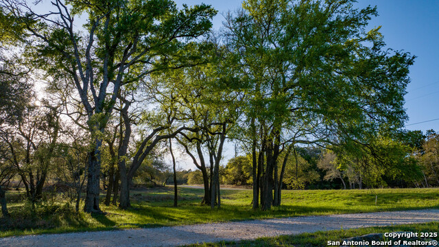 Listing photo id 24 for 1400 Panther Creek