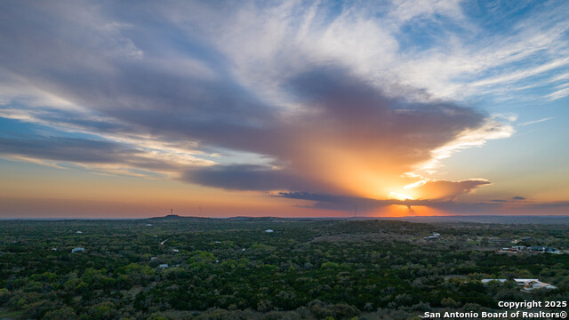 Listing photo id 28 for 1400 Panther Creek