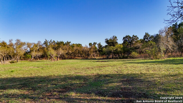 Listing photo id 4 for 1400 Panther Creek
