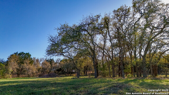 Listing photo id 5 for 1400 Panther Creek