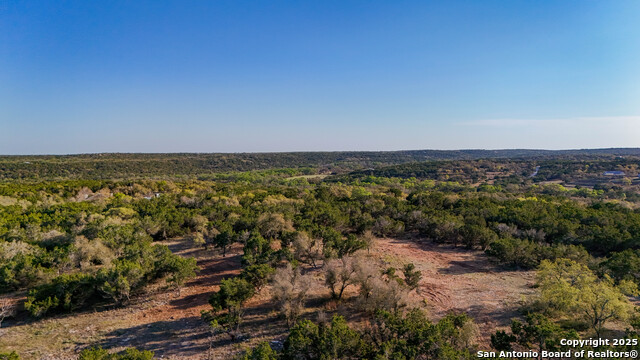 Listing photo id 6 for 1400 Panther Creek