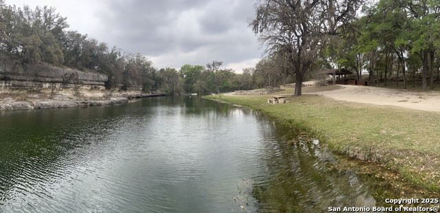 Listing photo id 1 for 0000 Airport