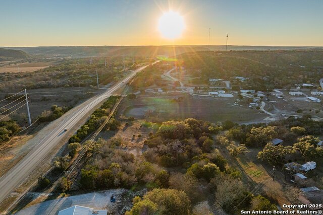 Listing photo id 6 for 3510 Medina Hwy