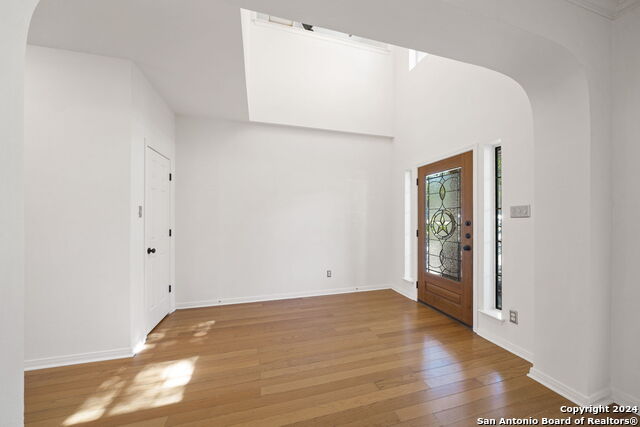 Image 2 of 21 For 815 Windhurst