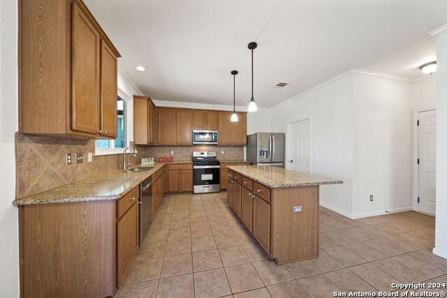 Image 6 of 21 For 815 Windhurst