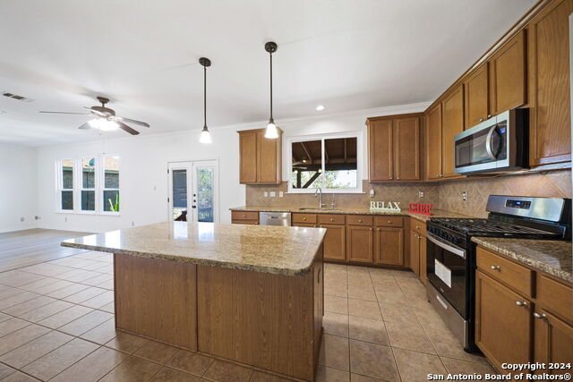 Image 8 of 21 For 815 Windhurst
