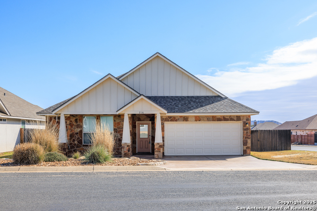 Details for 216 Riley  , Fredericksburg, TX 78624