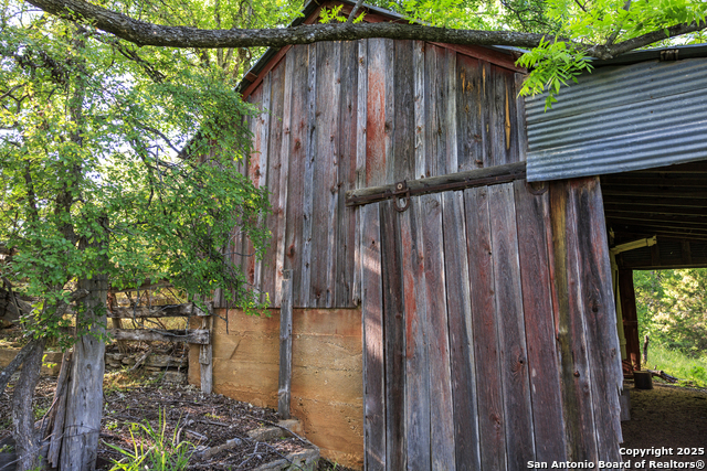 Image 19 of 68 For 2937 Langes Mill Road