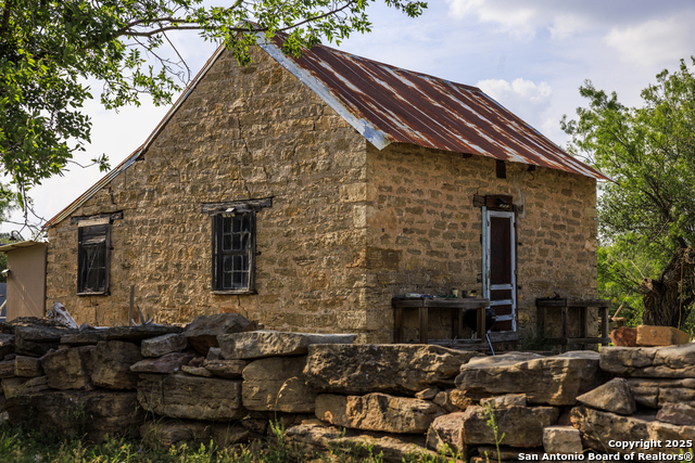 Image 24 of 68 For 2937 Langes Mill Road