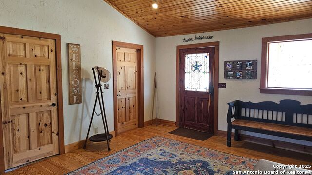 Listing photo id 11 for 474 Lost Ln.