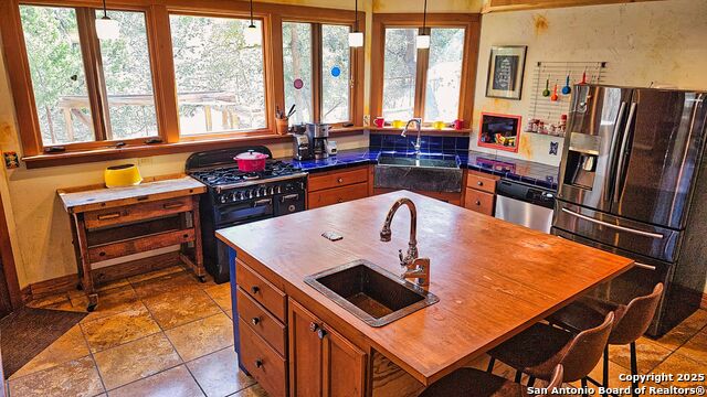 Listing photo id 19 for 474 Lost Ln.