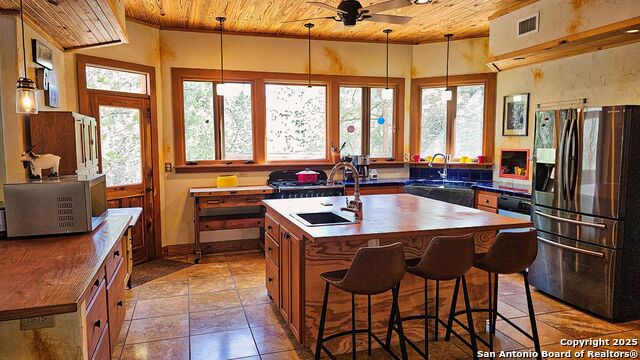 Listing photo id 20 for 474 Lost Ln.