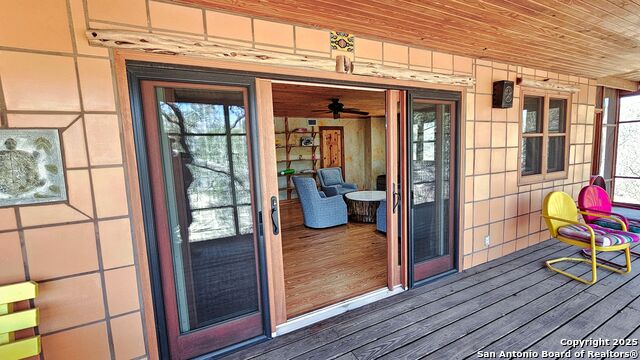 Listing photo id 25 for 474 Lost Ln.