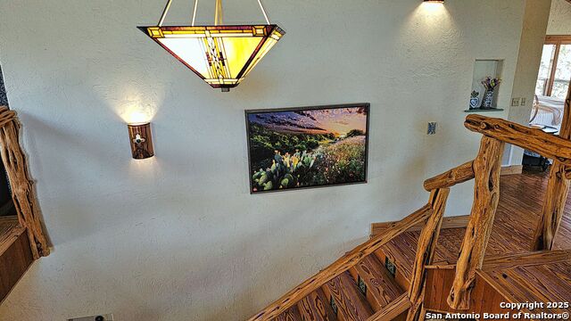 Listing photo id 31 for 474 Lost Ln.