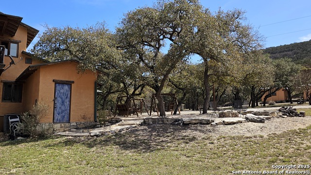 Listing photo id 78 for 474 Lost Ln.