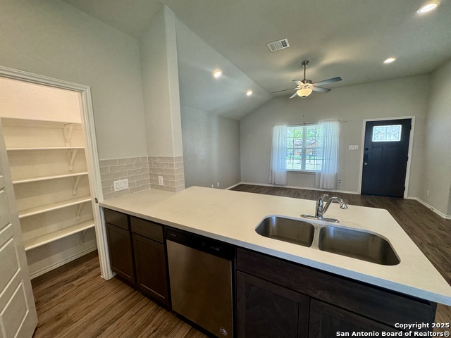 Image 11 of 35 For 484 Burr Oak Ln