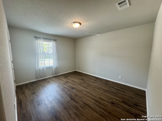 Image 17 of 35 For 484 Burr Oak Ln