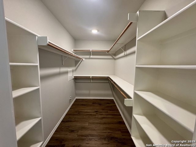 Image 28 of 35 For 484 Burr Oak Ln