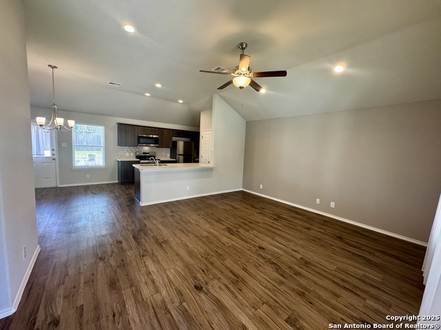 Image 3 of 35 For 484 Burr Oak Ln