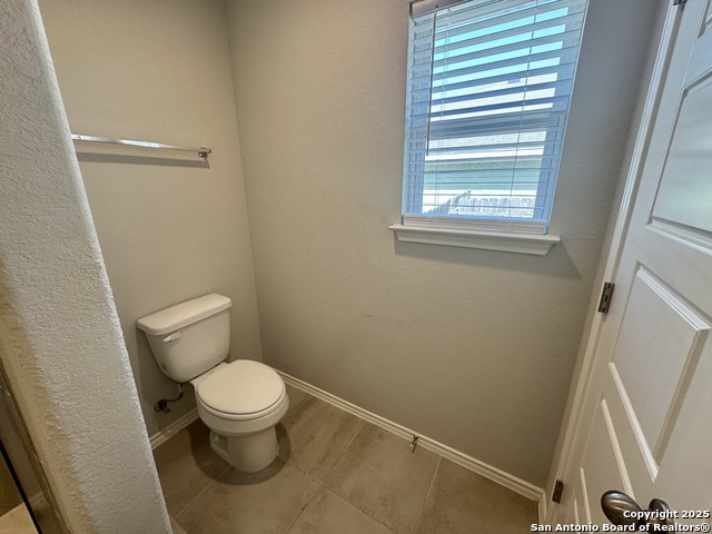 Image 32 of 35 For 484 Burr Oak Ln