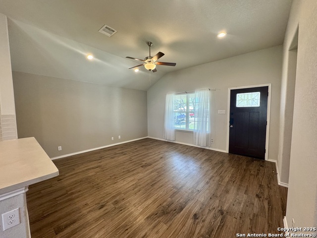Image 6 of 35 For 484 Burr Oak Ln