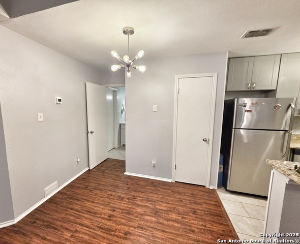 Image 6 of 18 For 4803 Hamilton Wolfe  810