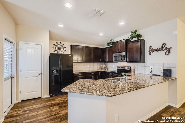 Image 10 of 19 For 4018 Goliad Ford