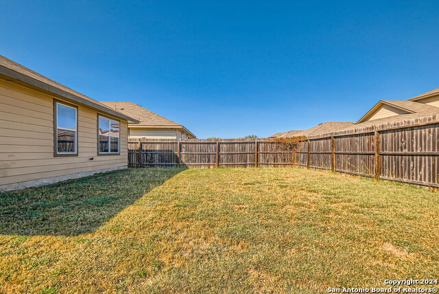 Image 18 of 19 For 4018 Goliad Ford