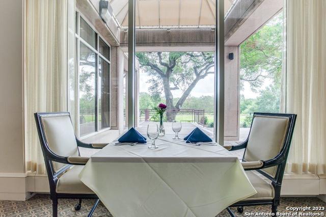 Listing photo id 23 for 1 Towers Park Ln 1703