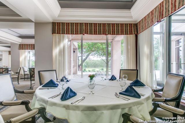 Listing photo id 25 for 1 Towers Park Ln 1703