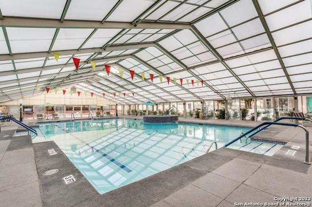 Listing photo id 33 for 1 Towers Park Ln 1703
