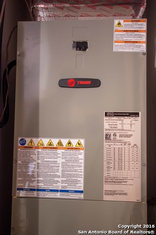 Listing photo id 11 for 20 Tapatio Dr E  310