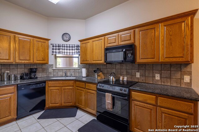 Listing photo id 2 for 20 Tapatio Dr E  310