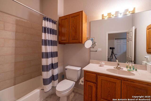 Listing photo id 5 for 20 Tapatio Dr E  310