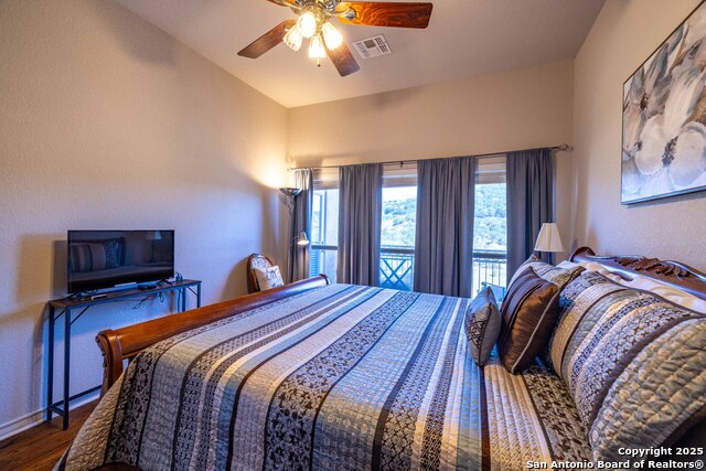 Listing photo id 6 for 20 Tapatio Dr E  310