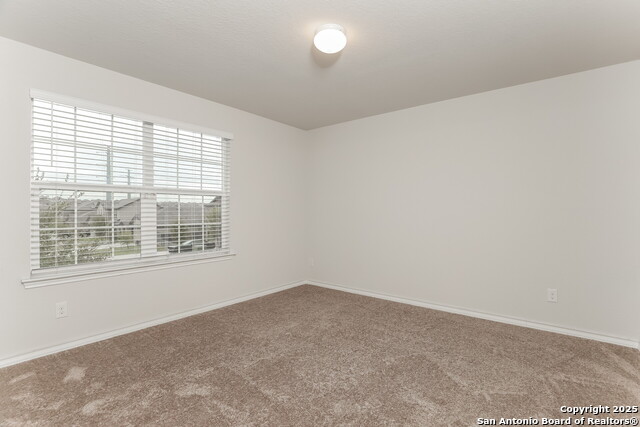 Image 16 of 24 For 2935 Thackery Grv